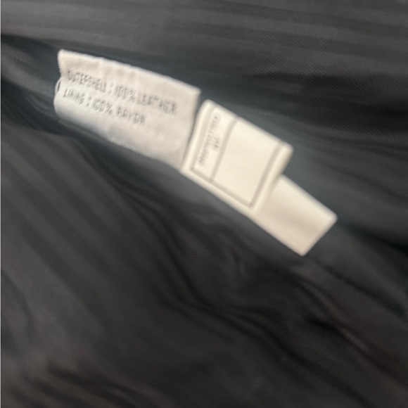 Truly VINTAGE but in excellent condition 🖤barely worn
Zoom in 4 all the details - Picture 12 of 13